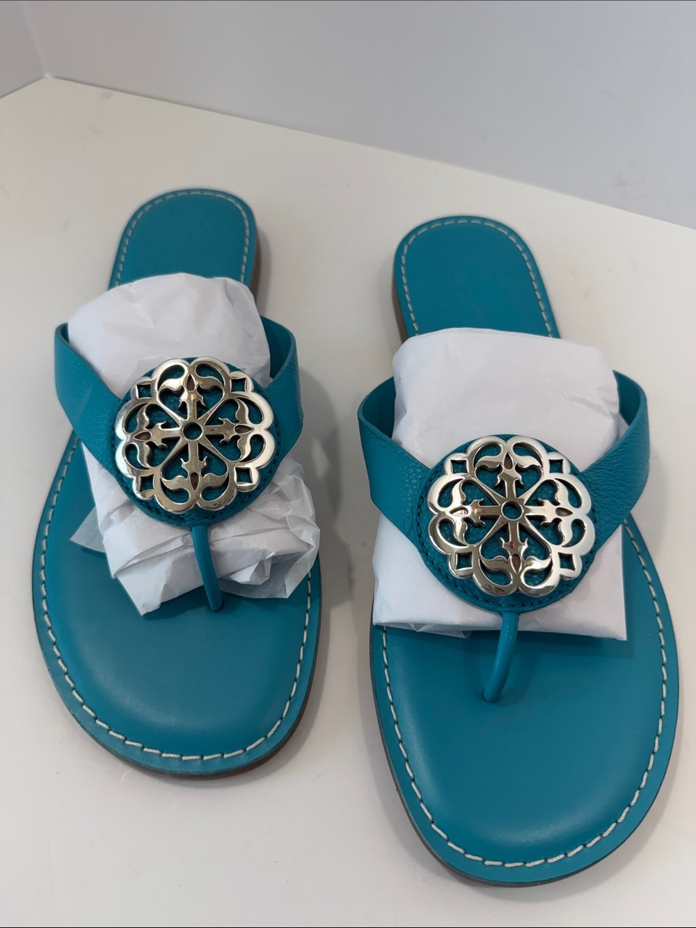 Brighton Alice Women's Turquoise Leather Thong Sandals with Decorative Metal Med